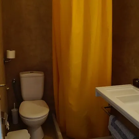 Отель Eri 3*