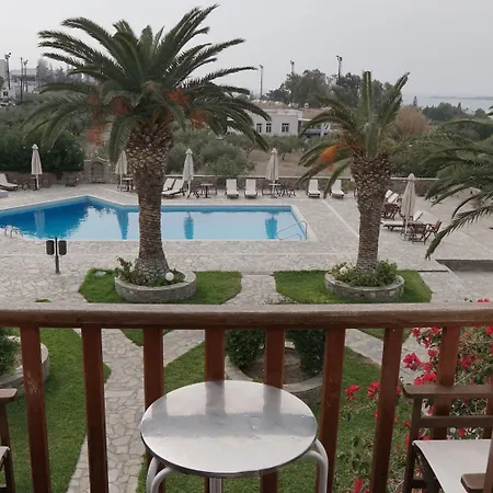 埃瑞酒店 3* Páros