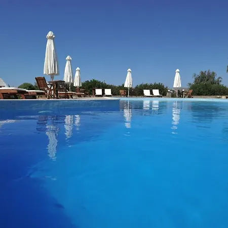 Eri Hotel 3*