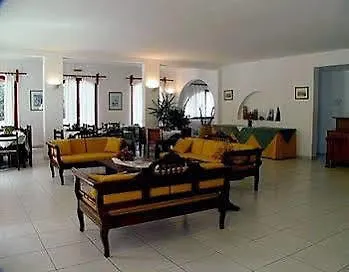 Eri 3* Páros